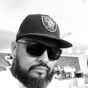 Meet your Posher, Manuel